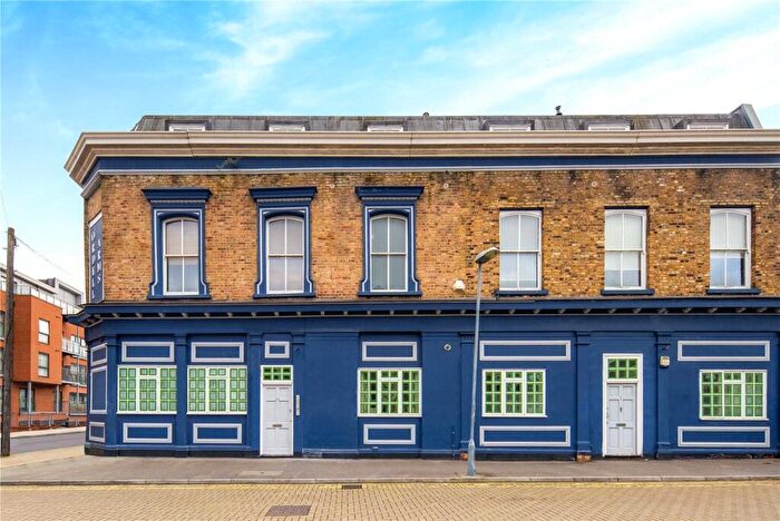 2 Bedroom Flat For Sale In Ordell Road, Bow, London, E3