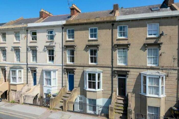 3 Bedroom Maisonette To Rent In Whitstable Road, Canterbury, CT2