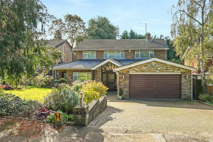 5 Bedroom Detached House To Rent In Mountview, Northwood, Middlesex, HA6