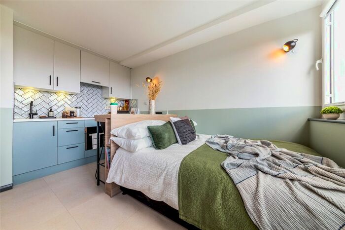 Studio To Rent In Uncle Stockwell, Courland Grove, London, SW8