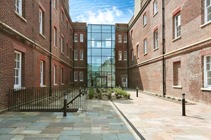 2 Bedroom Apartment For Sale In Sir John Richardson Avenue, Gosport, PO12