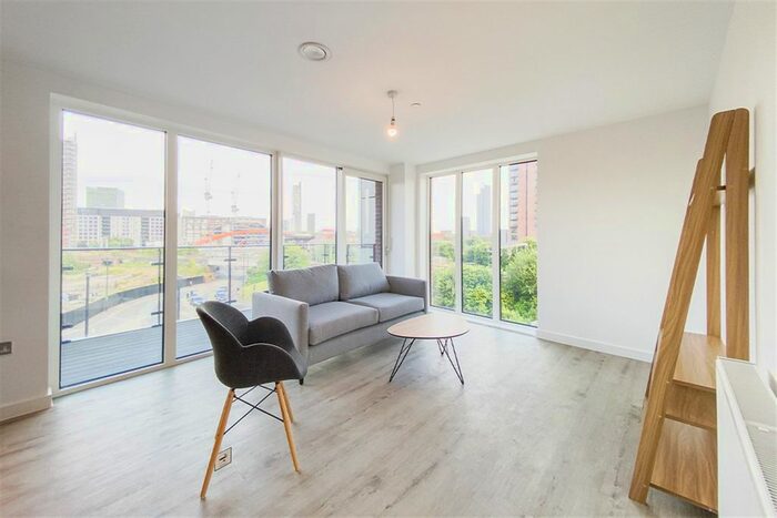 3 Bedroom Flat To Rent In Quarry, Middlewood Locks, M5