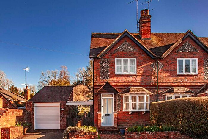 4 Bedroom Property For Sale In Helidon Cottages, Streatley On Thames, RG8