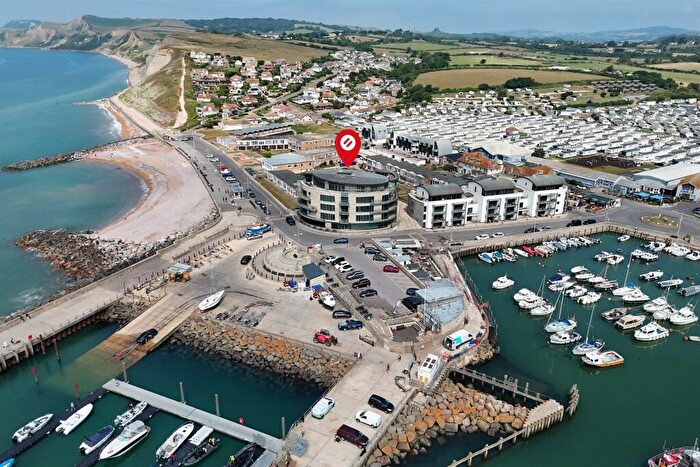 2 Bedroom Flat For Sale In Bridport, DT6