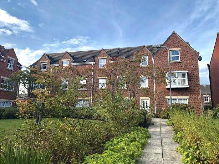 3 Bedroom Flat To Rent In Frankfield Mews, Middlesbrough, TS9