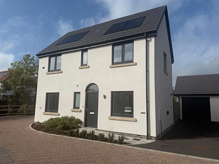 3 Bedroom Detached House For Sale In Maylands, Weymouth, DT3