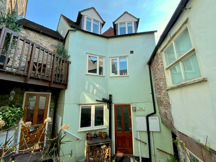 2 Bedroom Cottage To Rent In The Courtyard, Market Place, Wirksworth DE4