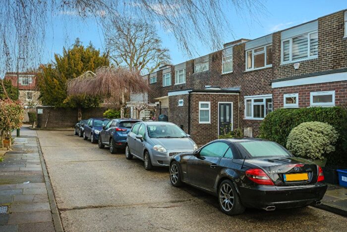 3 Bedroom Terraced House To Rent In Sanders Close, Hampton Hill, Hampton, TW12
