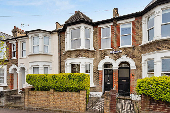 3 Bedroom Terraced House For Sale In Richmond Road, Leytonstone, E11