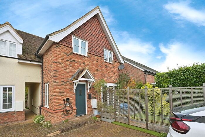 3 Bedroom Semi-Detached House For Sale In St. Andrew Street, Hertford, SG14