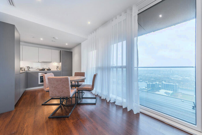 2 Bedroom Apartment To Rent In Maine Tower, Harbour Way, Canary Wharf, London, E14