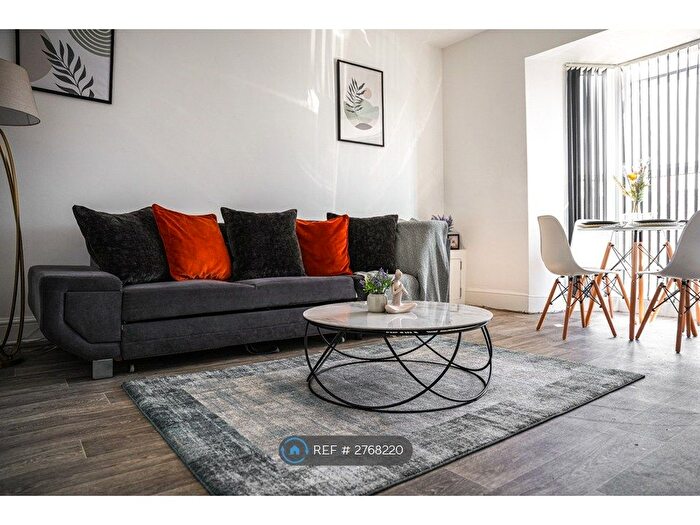 1 Bedroom Flat To Rent In Hanover St, Swansea, SA1