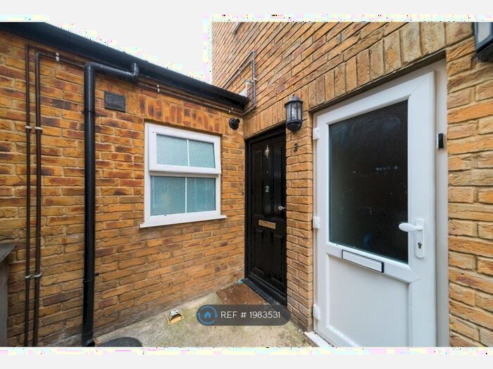 1 Bedroom Flat To Rent In London Road, London, SW17