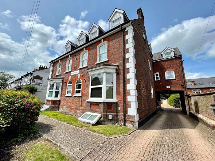 1 Bedroom Flat For Sale In West Street, Dunstable, LU6