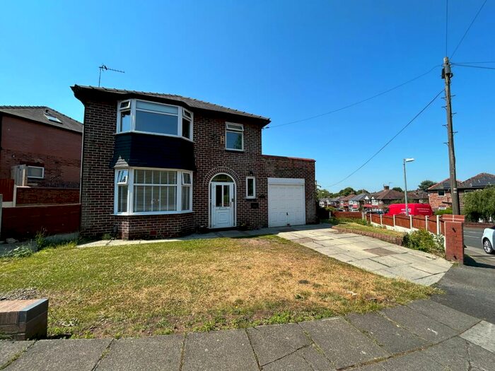 3 Bedroom Detached House To Rent In Durham Road, Salford, M6