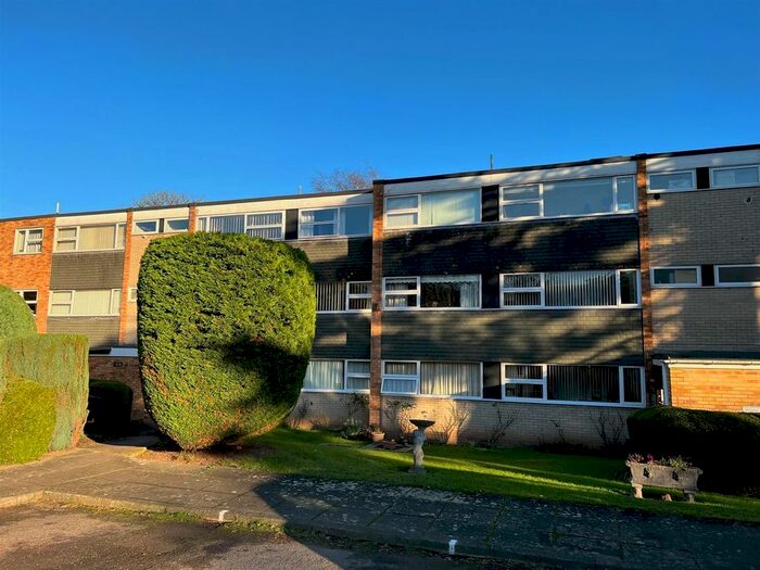 2 Bedroom Flat To Rent In Avenue Road, Malvern, WR14