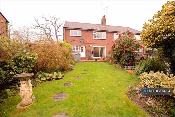 2 Bedroom Maisonette To Rent In Littlecote Place, Pinner, HA5