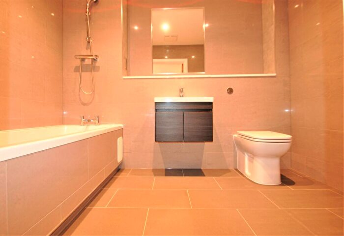 2 Bedroom Flat To Rent In The Linen Quarter, Castle Road, Bournemouth, BH9