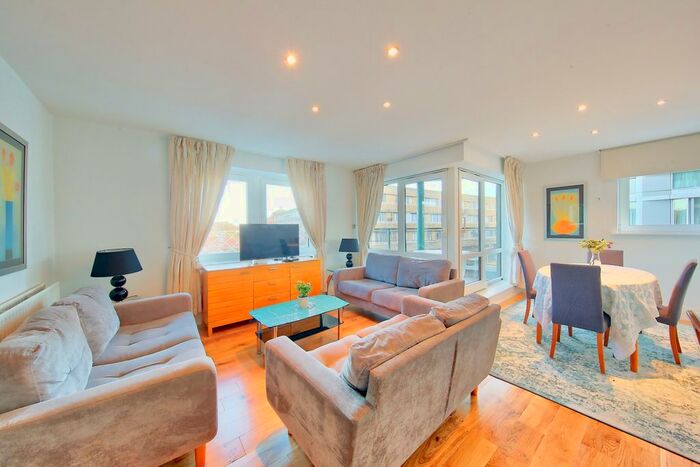 2 Bedroom Flat To Rent In Warren House, Beckford Closem Kensington, W14