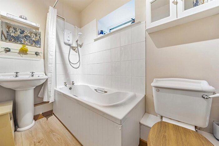 3 Bedroom Detached Bungalow For Sale In Forts Orchard, Chilthorne Domer, BA22