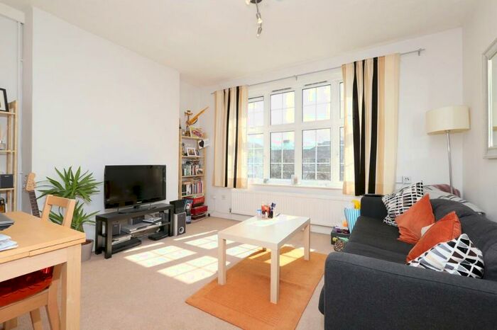 1 Bedroom Flat To Rent In Cranleigh Street, Mornington Crescent, NW1