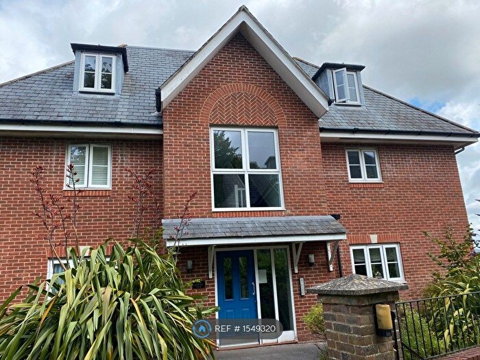 2 Bedroom Flat To Rent In Poets Way, Dorchester, DT1