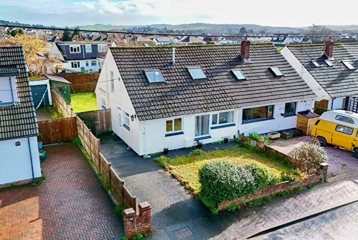 4 Bedroom Semi Detached Bungalow For Sale In Clifford Avenue, Kingsteignton, Newton Abbot, TQ12