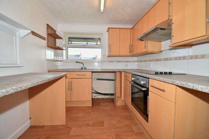 1 Bedroom Flat To Rent In Gyllyng Street, Falmouth, TR11