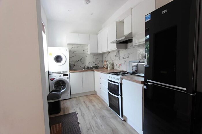 4 Bedroom Terraced House To Rent In Denham Road, Sheffield, S11
