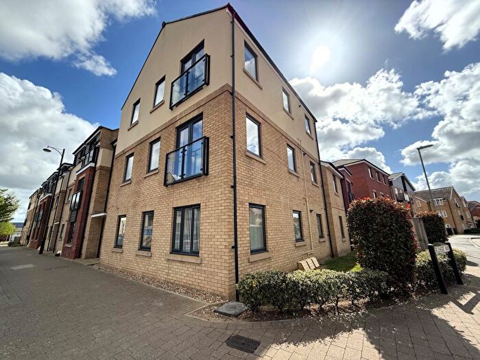 2 Bedroom Flat For Sale In Sullivan Court, Biggleswade, SG18