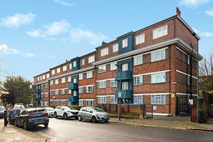 1 Bedroom Flat For Sale In Nicoll Road, London, NW10