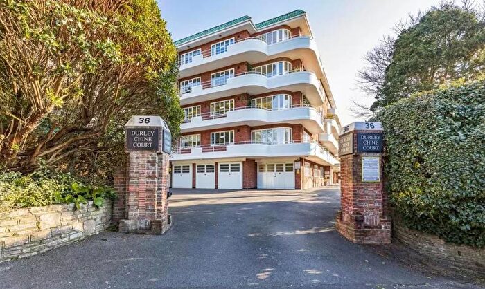 3 Bedroom Flat To Rent In West Cliff Road, Bournemouth, BH2