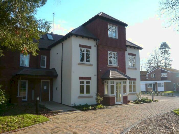 3 Bedroom Apartment To Rent In Station Road, Balsall Common, CV7