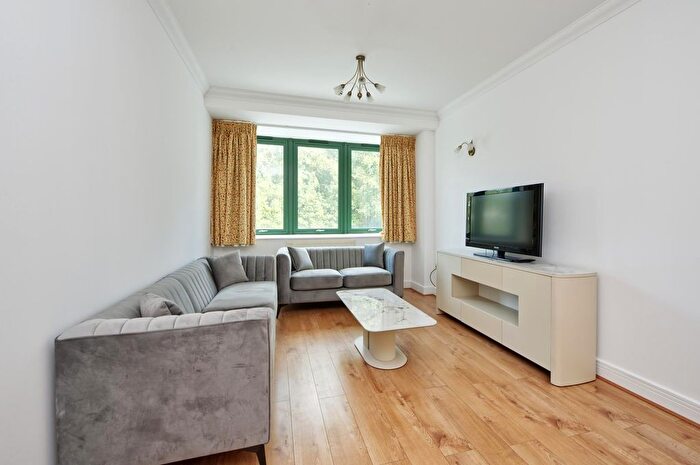 2 Bedroom Flat To Rent In Greystoke House, Brunswick Road, London, W5