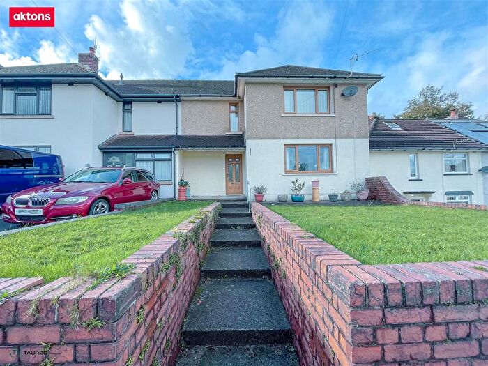 3 Bedroom Semi Detached House For Sale In Heol-Y-Nant, Caerphilly, CF83