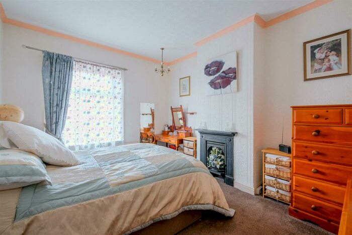 3 Bedroom Terraced House For Sale In Smith House Lane, Brighouse, HD6