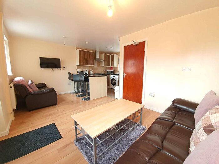 3 Bedroom Terraced House To Rent In Howden Gardens, Hyde Park, Leeds, LS6