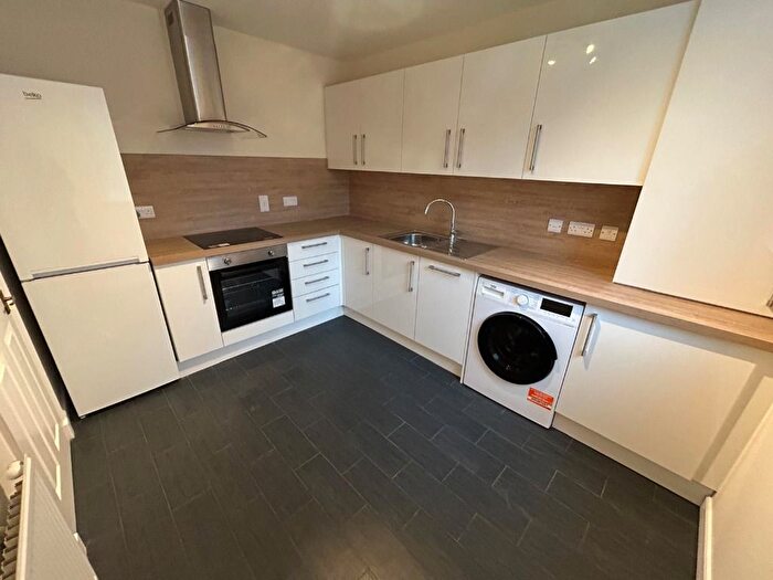 2 Bedroom Flat To Rent In Albury Gardens, Ferryhill, Aberdeen, AB11