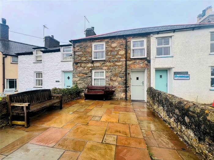 3 Bedroom Terraced House For Sale In Penrhos, Morfa Nefyn, Pwllheli, Gwynedd, LL53