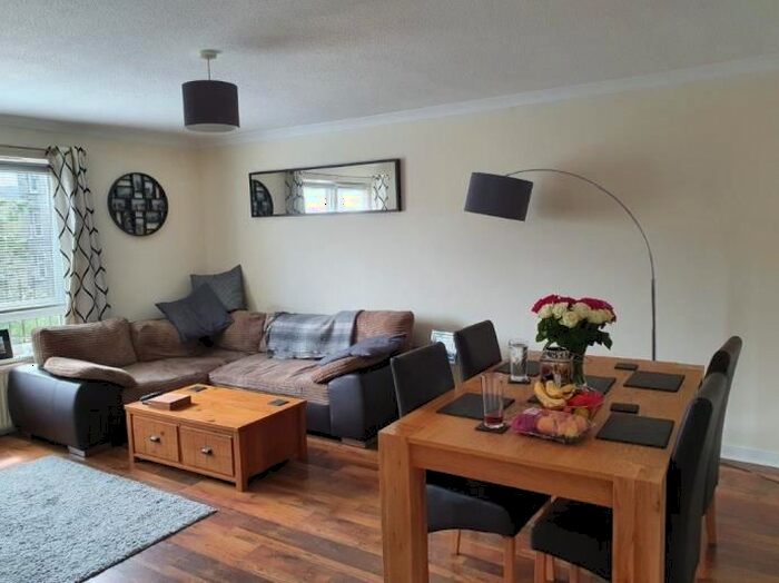 2 Bedroom Flat To Rent In Hermitage Park Lea, Edinburgh, EH6