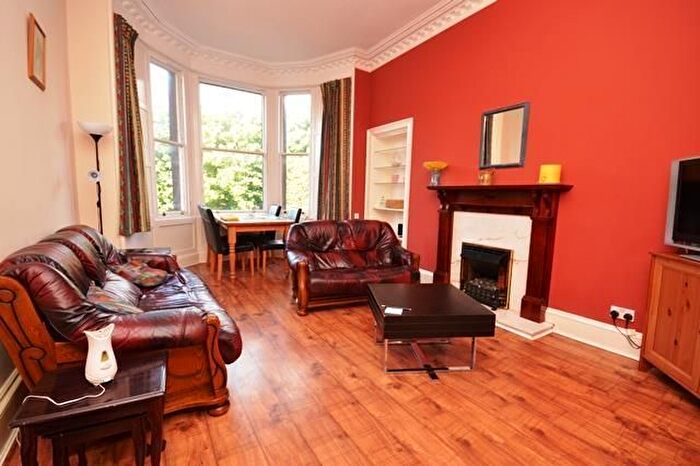 2 Bedroom Flat To Rent In Dalkeith Road, Edinburgh, EH16