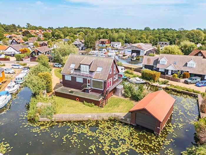 3 Bedroom Detached House For Sale In Marsh Road, Hoveton, NR12