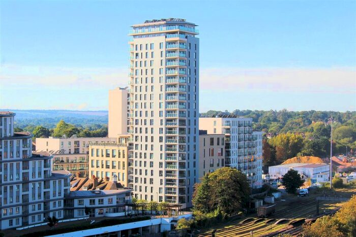 2 Bedroom Flat To Rent In Guildford Road, Woking, Surrey, GU22