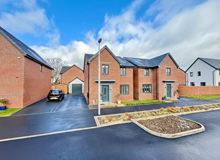 4 Bedroom Detached House For Sale In Fern Drive, Penllergaer, Swansea, West Glamorgan, SA4
