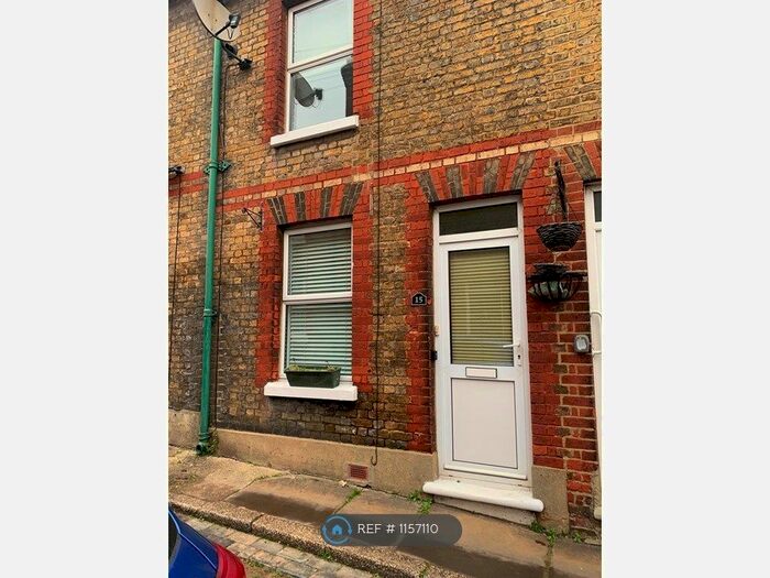 2 Bedroom Terraced House To Rent In Florence Street, Rochester ME2
