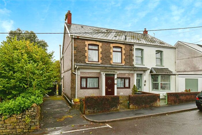 3 Bedroom Semi-Detached House For Sale In Llwyncelyn Road, Tairgwaith, Ammanford, Neath Port Talbot, SA18
