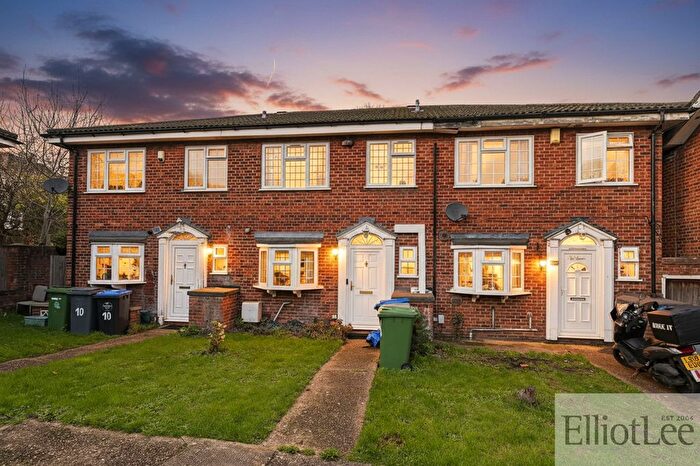3 Bedroom Terraced House For Sale In Aspen Drive, Wembley, HA0