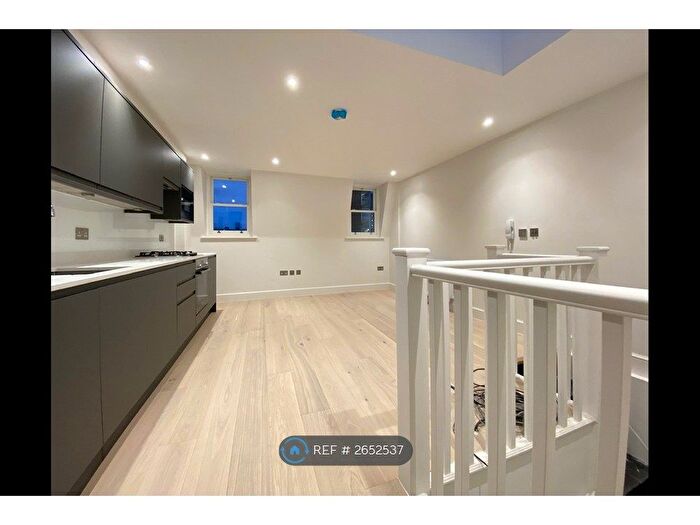 1 Bedroom Flat To Rent In Roman Road, London, E2