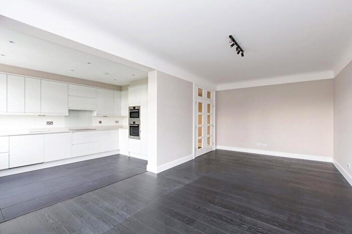 3 Bedroom Apartment To Rent In Grove End Gardens, Grove End Road, St John Wood, London, NW8