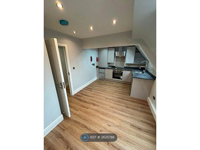 3 Bedroom Flat To Rent In Stanmore Road, Birmingham, B16